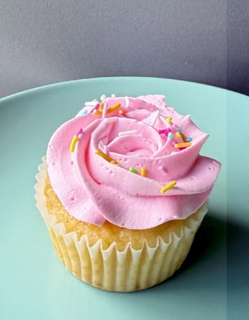 Pink vanilla cupcakes | muffins | Rosa vaniljemuffins