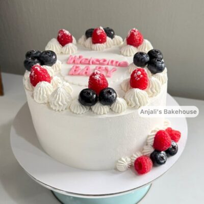 Vanilla Raspberry and blueberry cake | kake | Vaniljekake med bringebær og blåbær