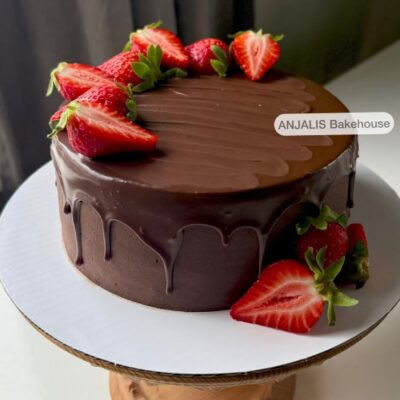 chocolate strawberry cake | kake | Sjokoladekake med jordbær