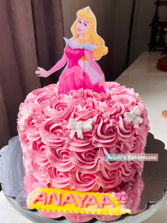 Aurora pink princess cake