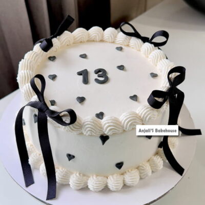 Black bow cake